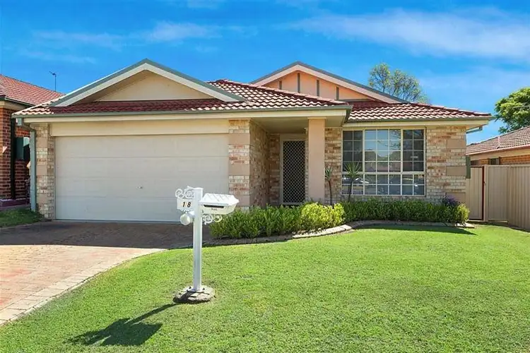 18 Bangalow Place, Stanhope Gardens NSW 2768