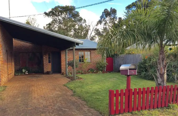 5b De Hamel Street, Waroona WA 6215