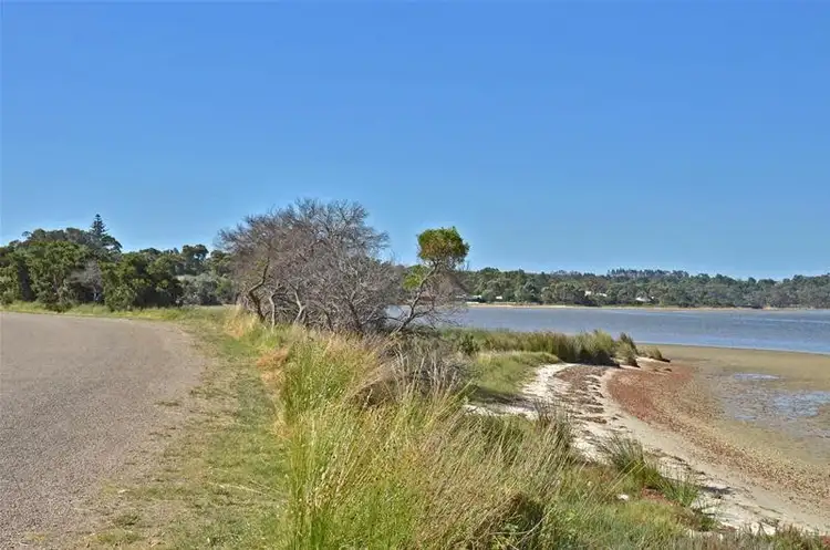 61 The Esplanade, Lower King WA 6330