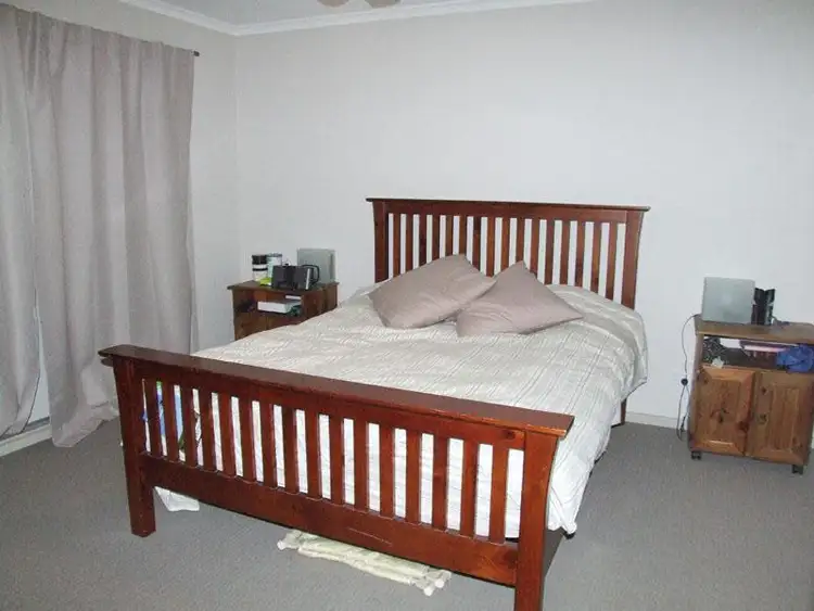 Fifth view of Homely house listing, 2 Acacia Court, Naracoorte SA 5271