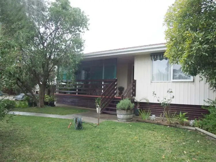 6 Wardle Crescent, Naracoorte SA 5271