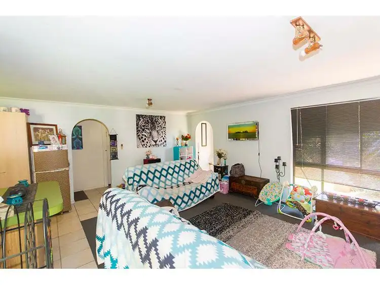 Sixth view of Homely house listing, 8 Willcox Court, Highland Park QLD 4211
