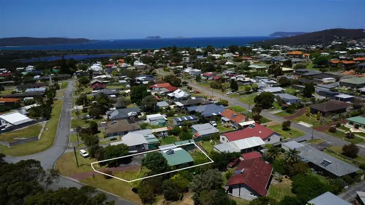 6 Collingwood Road, Mira Mar WA 6330
