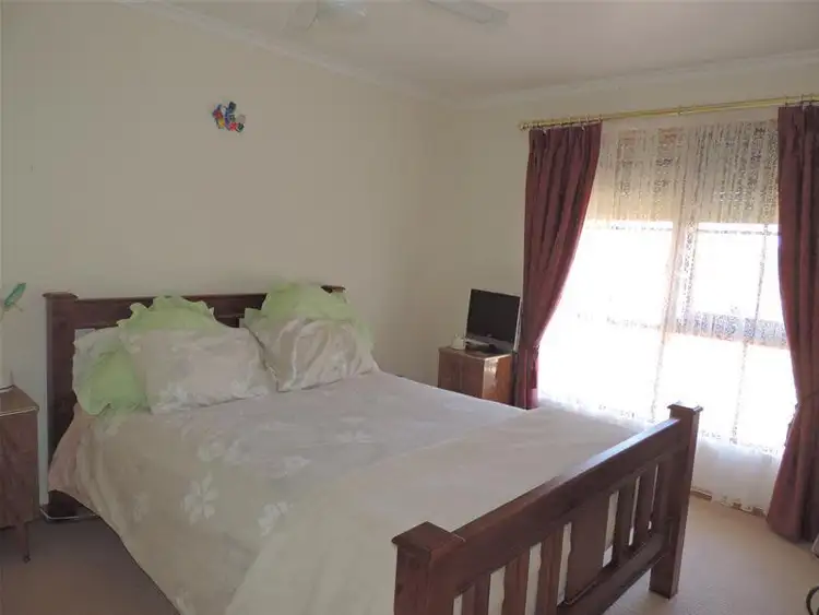Fifth view of Homely house listing, 2 Diamantina Court, Murray Bridge SA 5253