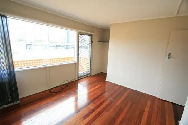 Sixth view of Homely townhouse listing, 11/27-29 Tarcoola Crescent, Chevron Island QLD 4217
