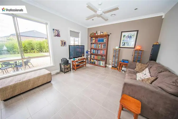 Seventh view of Homely house listing, 28 Ormonde Esplanade, Melton West VIC 3337