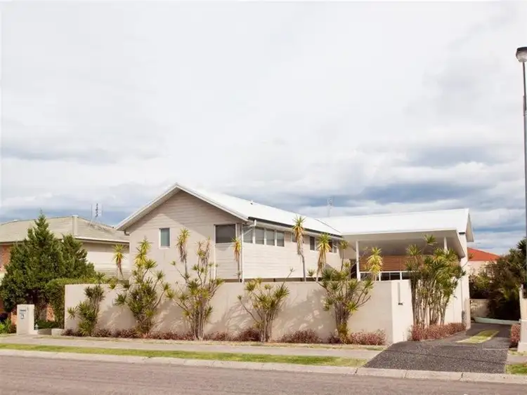 Second view of Homely house listing, 5 Bombora Close, Redhead NSW 2290