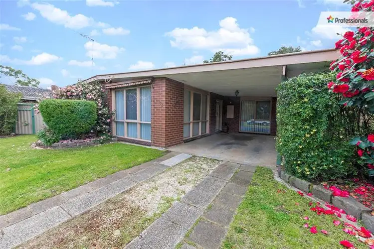 32 Manson Drive, Melton South VIC 3338