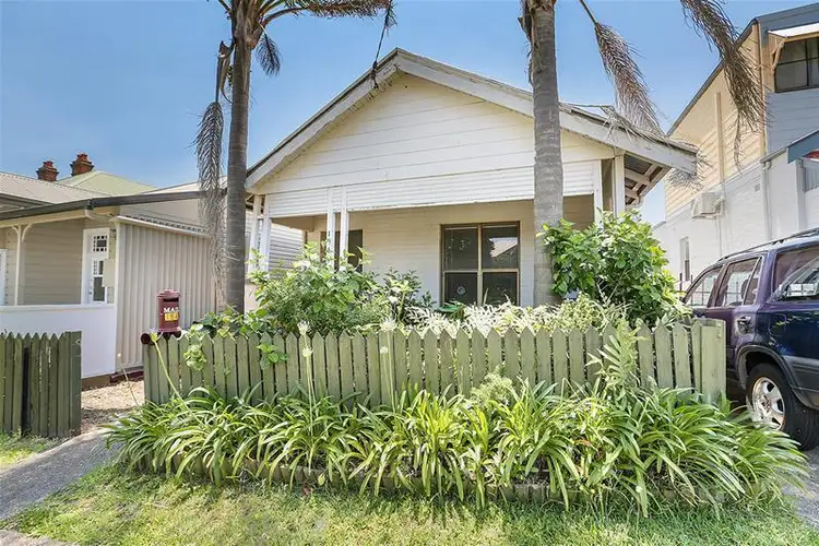 194 Denison Street, Hamilton NSW 2303