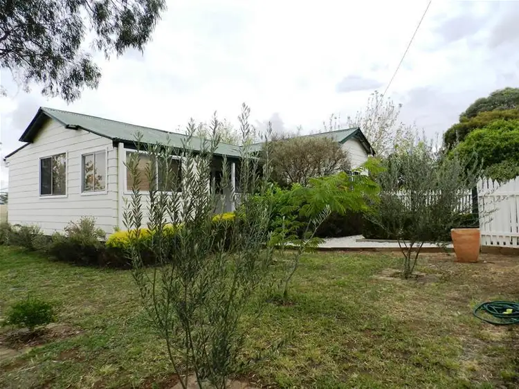 88 Laidlaw Street, Yass NSW 2582