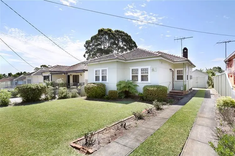 51 Koonoona Avenue, Villawood NSW 2163