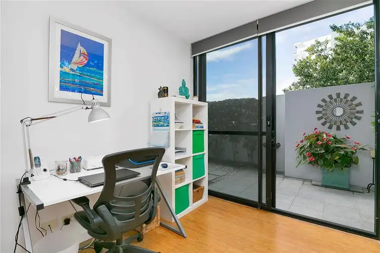 Third view of Homely apartment listing, 304/10 Pidgeon Close, West End QLD 4101
