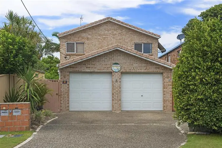 2/4 First Avenue, Palm Beach QLD 4221