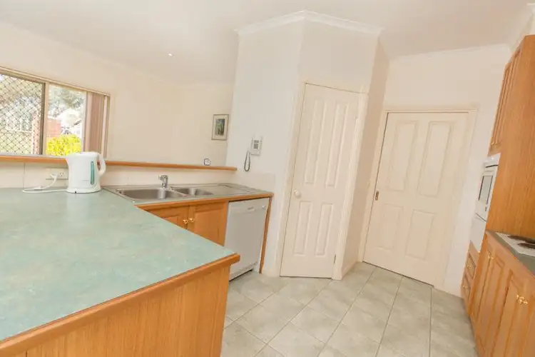 Fifth view of Homely townhouse listing, 4/6-8 Sapphire Court, Mildura VIC 3500