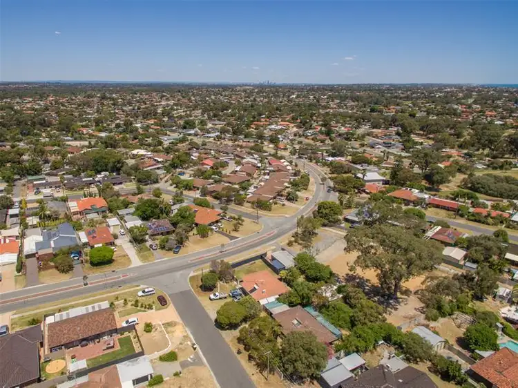 Sixth view of Homely house listing, 2 Otway Place, Craigie WA 6025