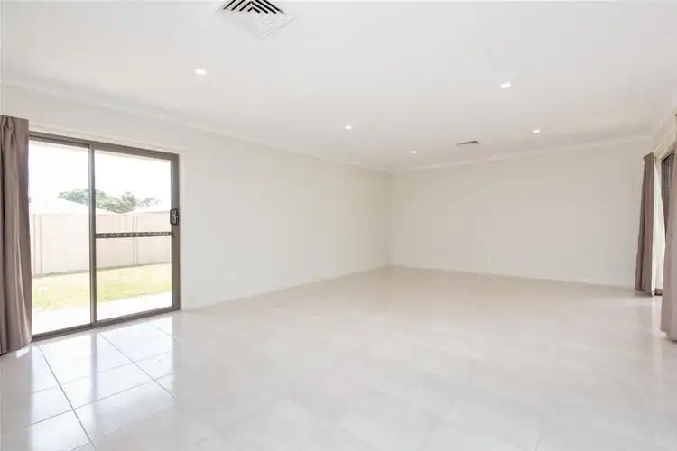 Seventh view of Homely house listing, 2 Davlin Drive, Mildura VIC 3500