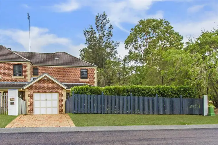 2/10 Richmond Mews, Mardi NSW 2259