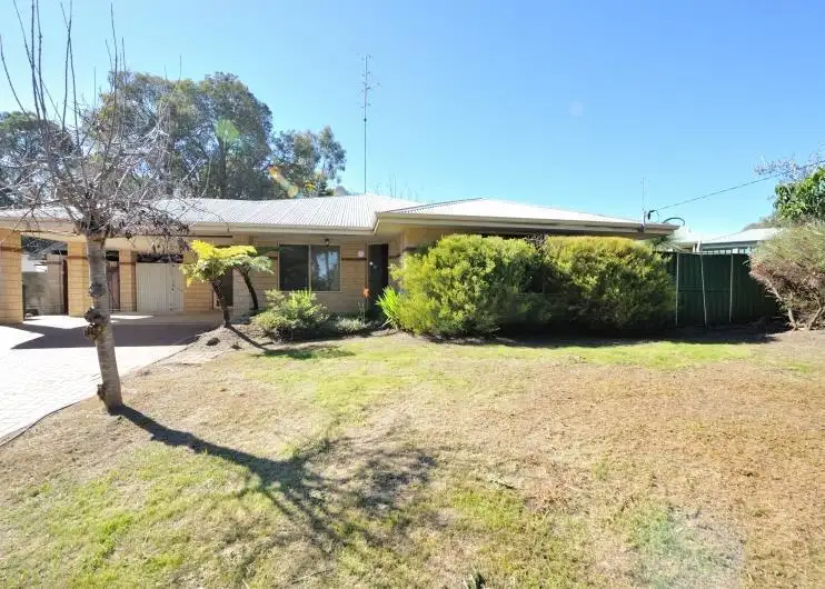 26 Wallace Road, Dwellingup WA 6213