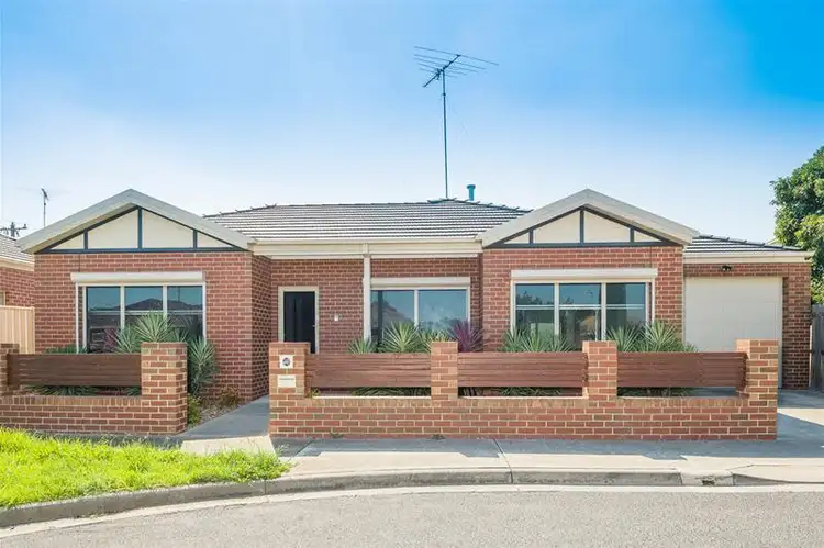 18 Holdsworth Court, Norlane VIC 3214
