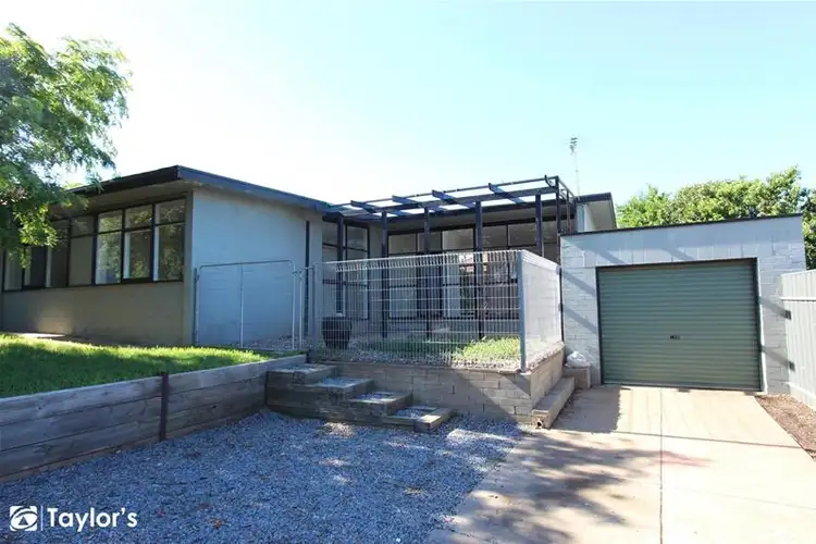 15 Fairway Street, Para Hills SA 5096
