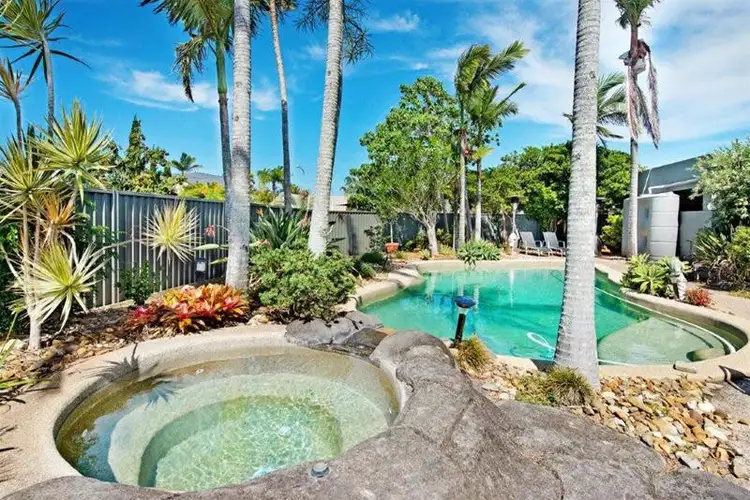 60 Campbell Street, Sorrento QLD 4217