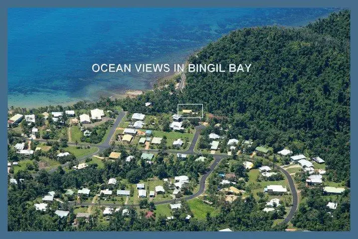 16 Holt Close, Bingil Bay QLD 4852