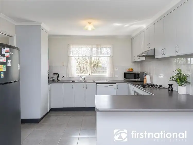 Fourth view of Homely apartment listing, 1/8 Broadhurst Road, Pakenham VIC 3810
