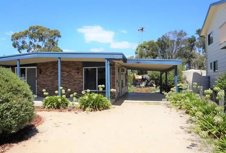 27 Cove Street, Loch Sport VIC 3851