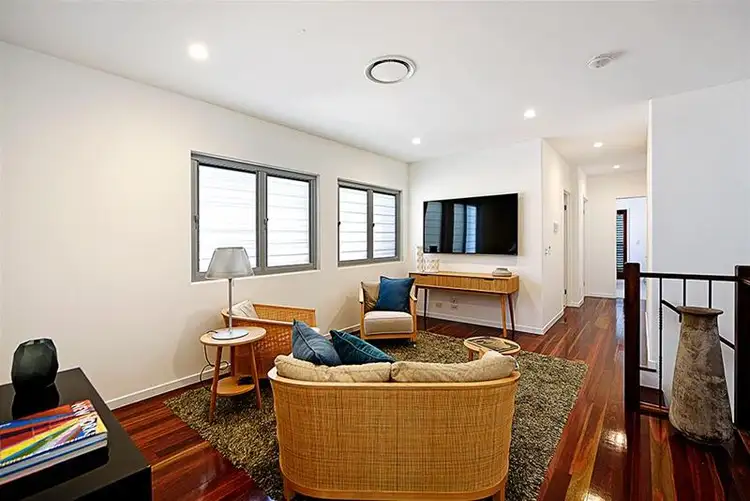 Seventh view of Homely villa listing, 2/5 Mountbatten Avenue, Main Beach QLD 4217