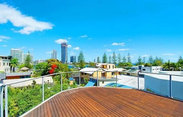 2/42 Tedder Avenue, Main Beach QLD 4217