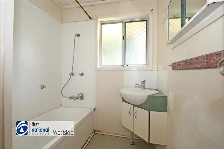 Sixth view of Homely house listing, 4 Hind Court, Bundamba QLD 4304