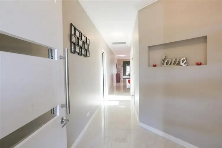 Sixth view of Homely house listing, 5 Cosgrove Court, Mildura VIC 3500