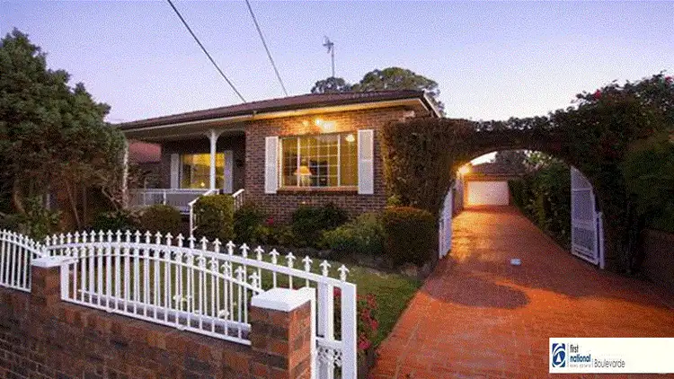 60 Nicholson Street