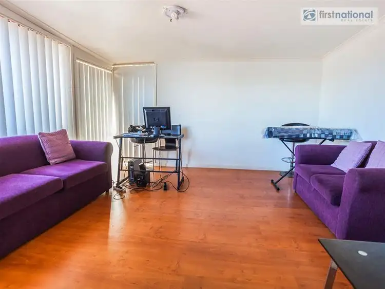 Seventh view of Homely house listing, 10 Kim Close, Meadow Heights VIC 3048
