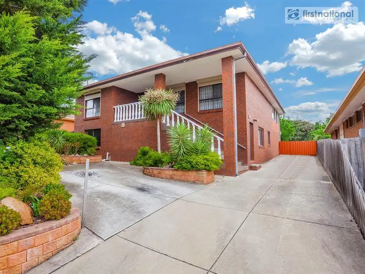 33 Papworth Place, Meadow Heights VIC 3048