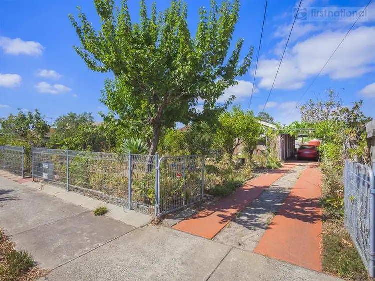 5 Bendoc Court, Meadow Heights VIC 3048