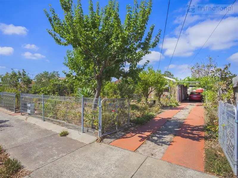 Main view of Homely house listing, 5 Bendoc Court, Meadow Heights VIC 3048