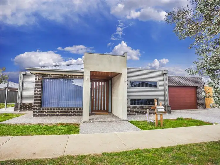 Main view of Homely house listing, 17 Rockwall Drive, Craigieburn VIC 3064