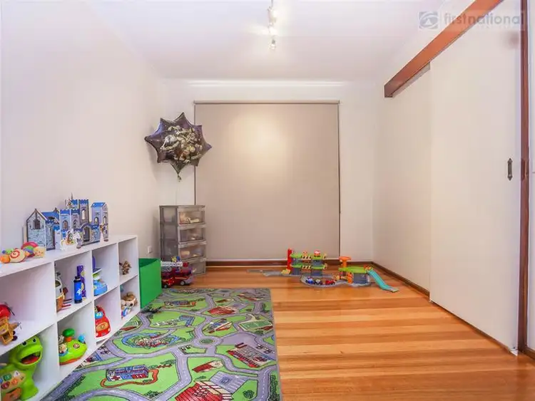 Sixth view of Homely house listing, 5 Tamboon Court, Meadow Heights VIC 3048