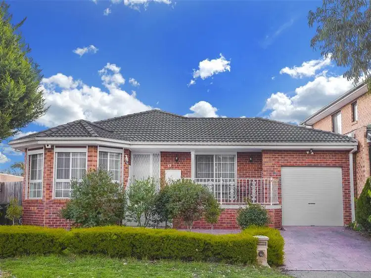 17 Klein Crescent, Roxburgh Park VIC 3064