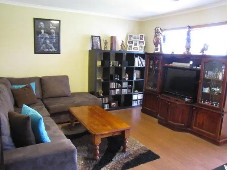 Third view of Homely house listing, 6 Coorong Court, Meadow Heights VIC 3048