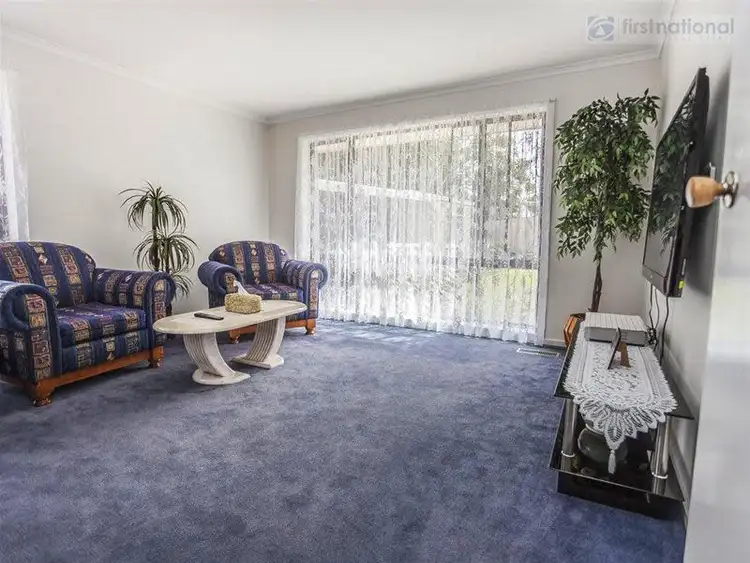 Sixth view of Homely house listing, 5 weemala Court, Meadow Heights VIC 3048