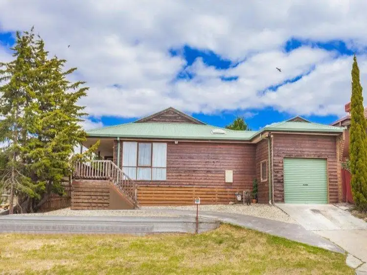 13 Stringybark Place, Meadow Heights VIC 3048