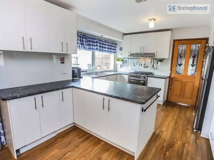 Seventh view of Homely house listing, 122 Rokewood Crescent, Meadow Heights VIC 3048