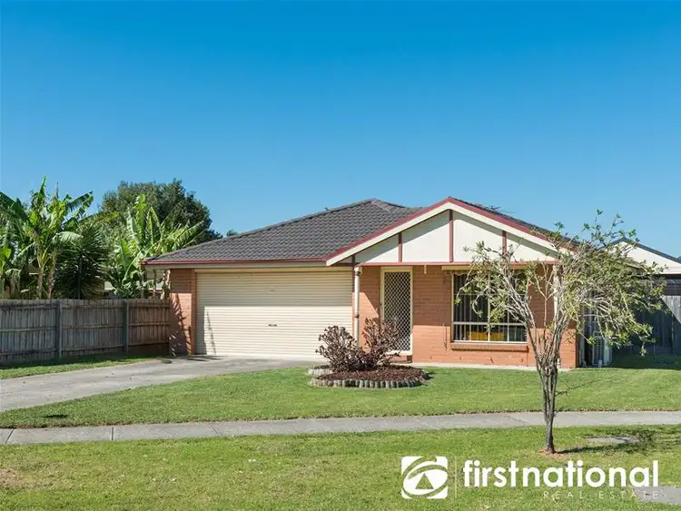 19 Osborn Grove, Pakenham VIC 3810
