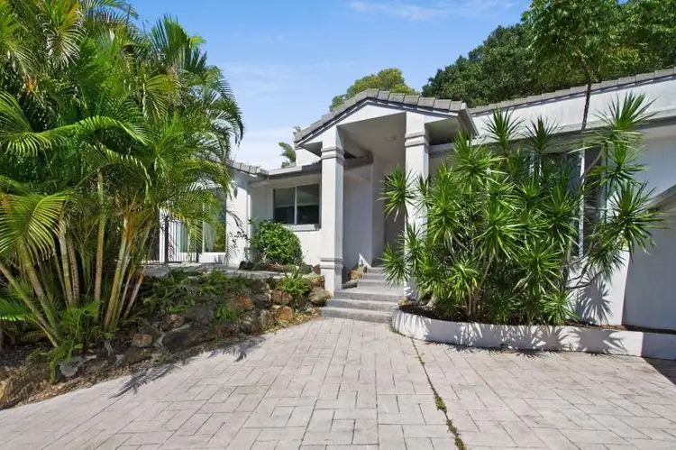 17 Correa Court, Elanora QLD 4221