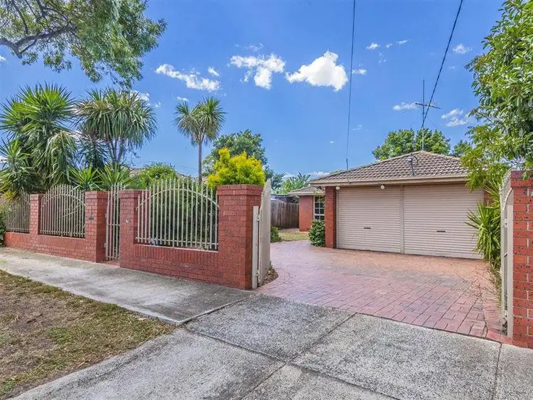 Fifth view of Homely house listing, 1 Sea Court, Craigieburn VIC 3064