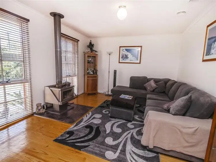 Sixth view of Homely house listing, 1 Sea Court, Craigieburn VIC 3064