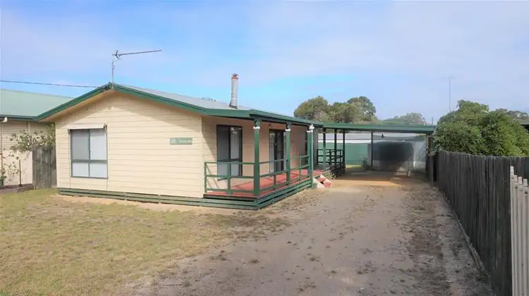 118 Toorak Avenue, Loch Sport VIC 3851