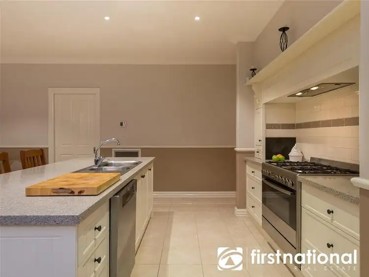 Fifth view of Homely house listing, 4 Howitt Place, Pakenham VIC 3810